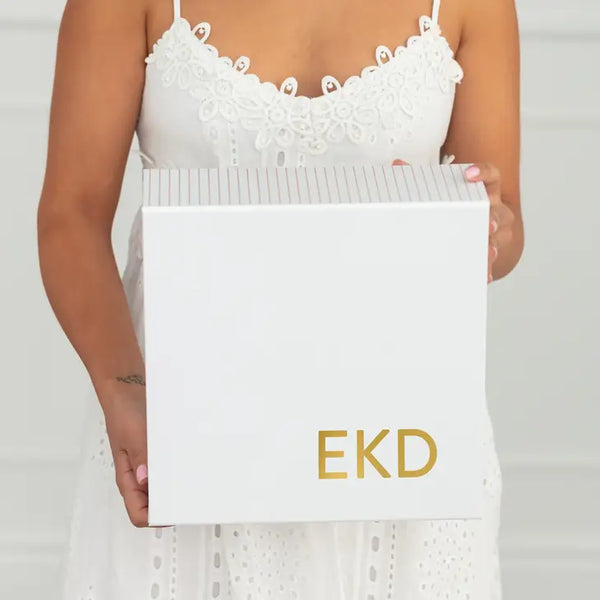 Large Personalized White Bridal Party Gift Box With Magnetic Lid - Traditional Monogram