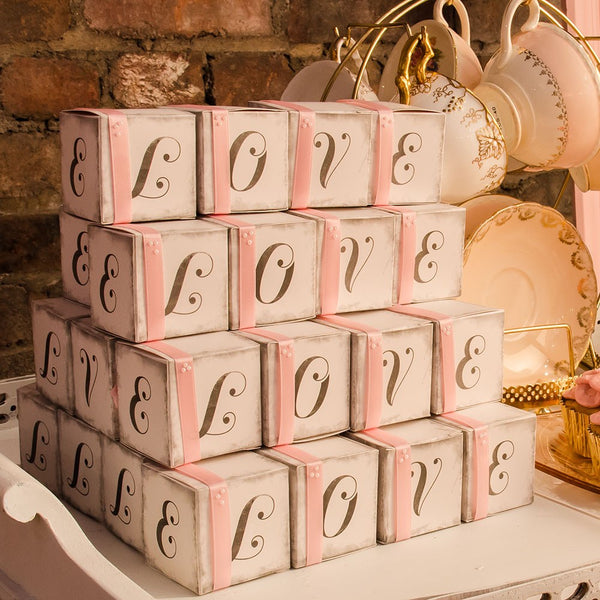 "LOVE" Cube Favor Boxes With Charming Aged Print (10)