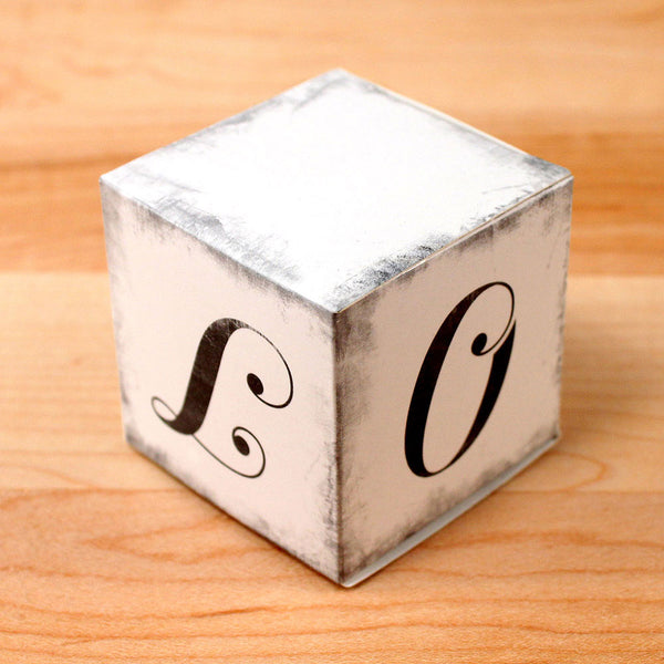 "LOVE" Cube Favor Boxes With Charming Aged Print (10)