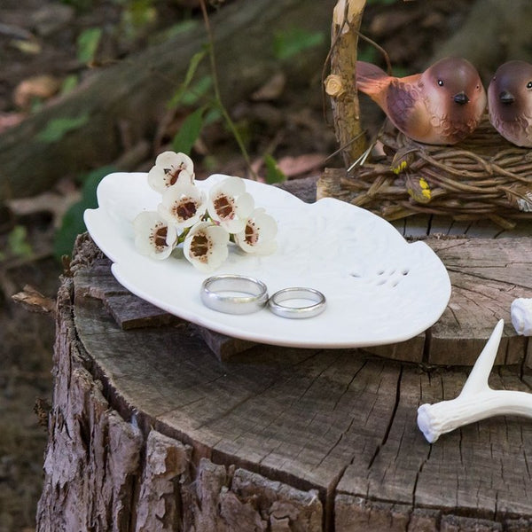 White Porcelain Leaf Ring Plate