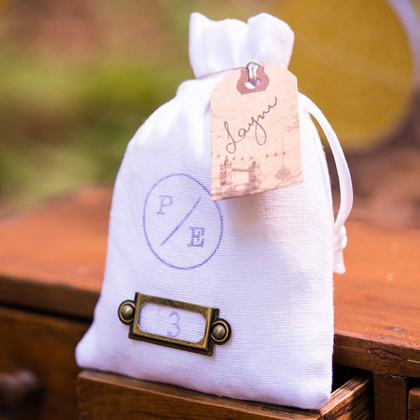 White Linen Drawstring Favor Bag (6)